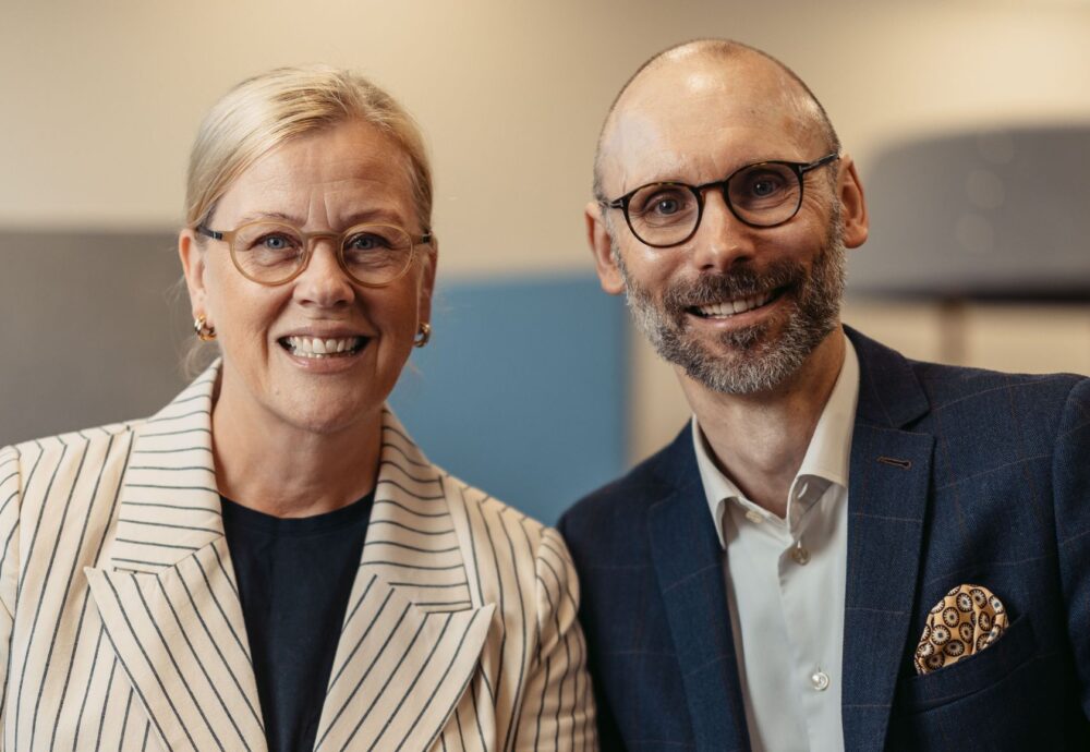Ulrika Hasselgren och Niclas Persnil, Krinova